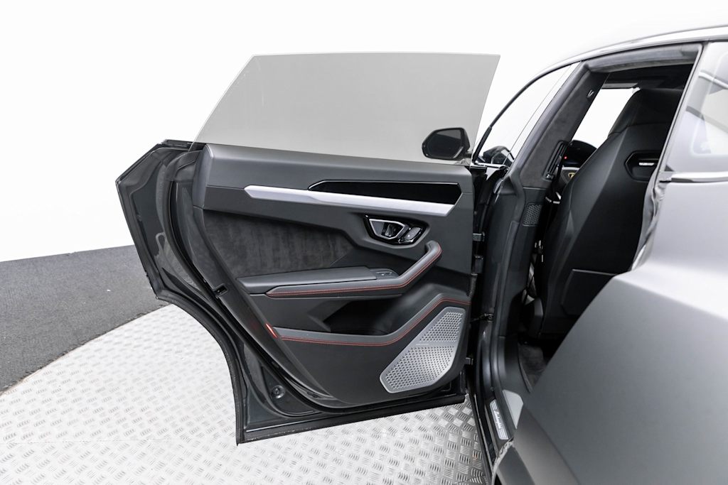 Thumbnail: 2019 Lamborghini Urus - 39