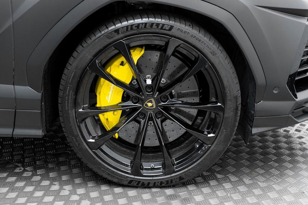 Thumbnail: 2019 Lamborghini Urus - 54