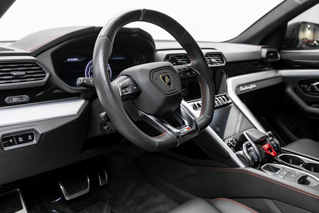 Thumbnail: 2019 Lamborghini Urus - 2