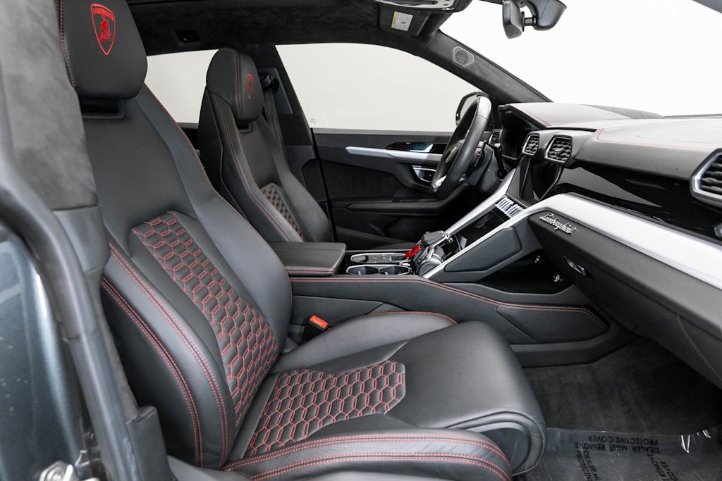 Thumbnail: 2019 Lamborghini Urus - 12