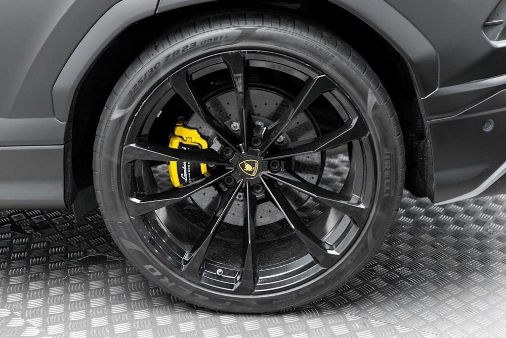 Thumbnail: 2019 Lamborghini Urus - 52