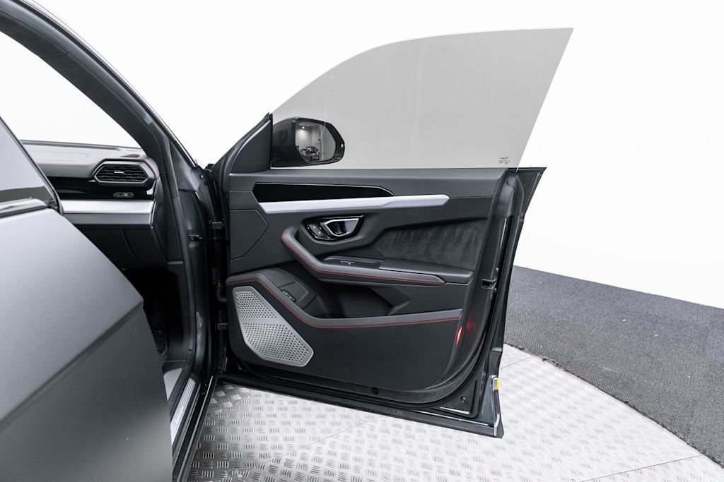 Thumbnail: 2019 Lamborghini Urus - 46