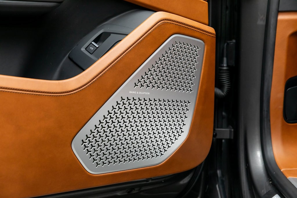 Thumbnail: 2022 Lamborghini Urus - 31