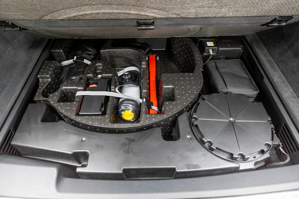 Thumbnail: 2022 Lamborghini Urus - 8