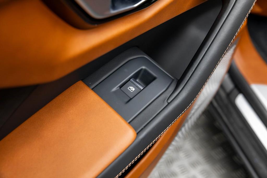 Thumbnail: 2022 Lamborghini Urus - 47