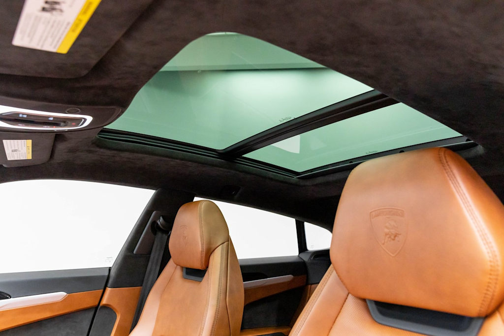 Thumbnail: 2022 Lamborghini Urus - 72