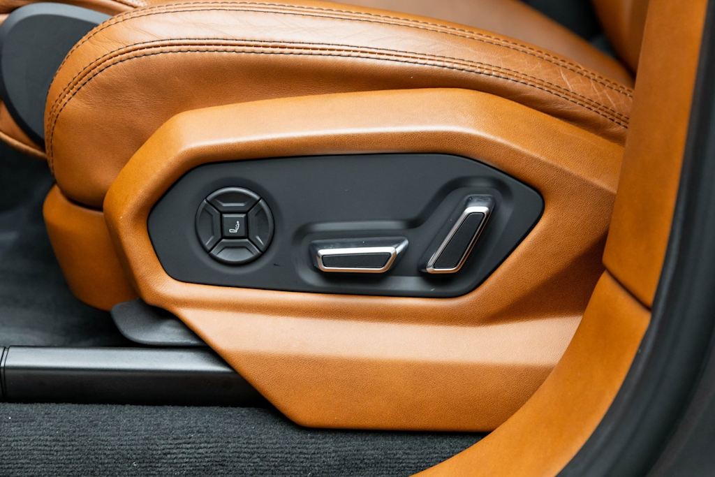 Thumbnail: 2022 Lamborghini Urus - 33