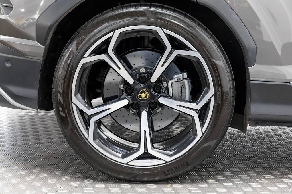 Thumbnail: 2022 Lamborghini Urus - 64