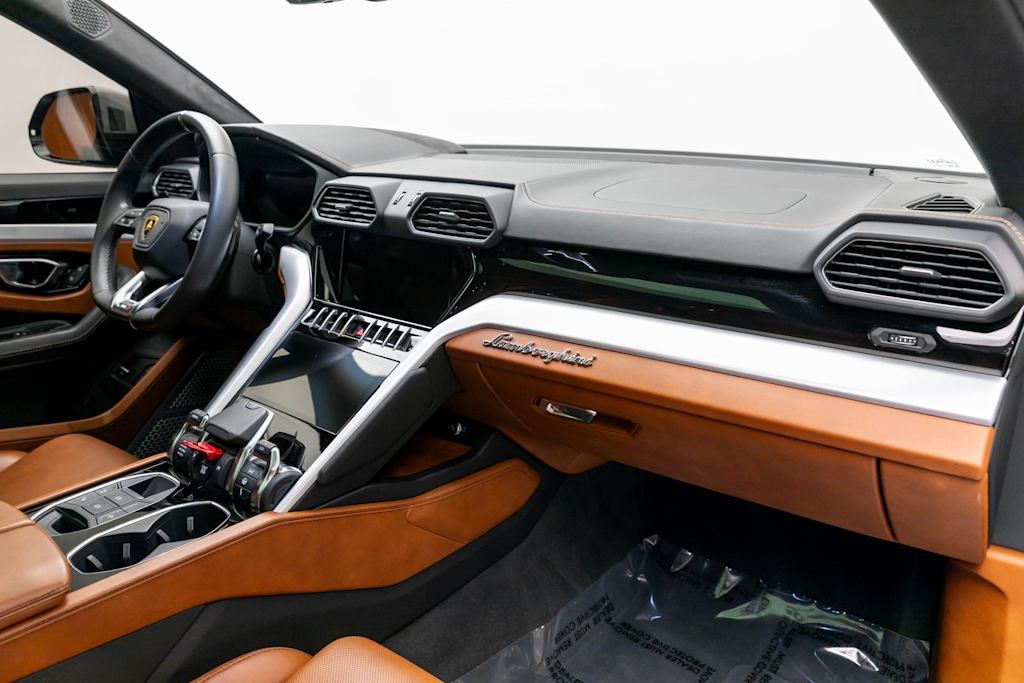 Thumbnail: 2022 Lamborghini Urus - 13