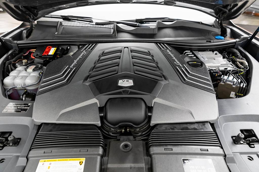 Thumbnail: 2022 Lamborghini Urus - 62