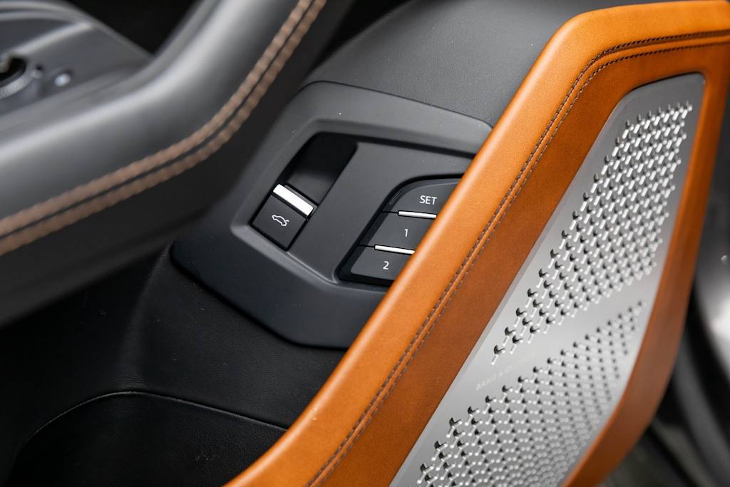 Thumbnail: 2022 Lamborghini Urus - 30