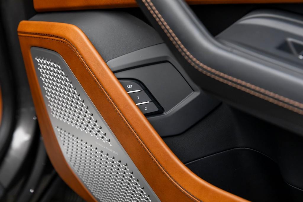 Thumbnail: 2022 Lamborghini Urus - 58