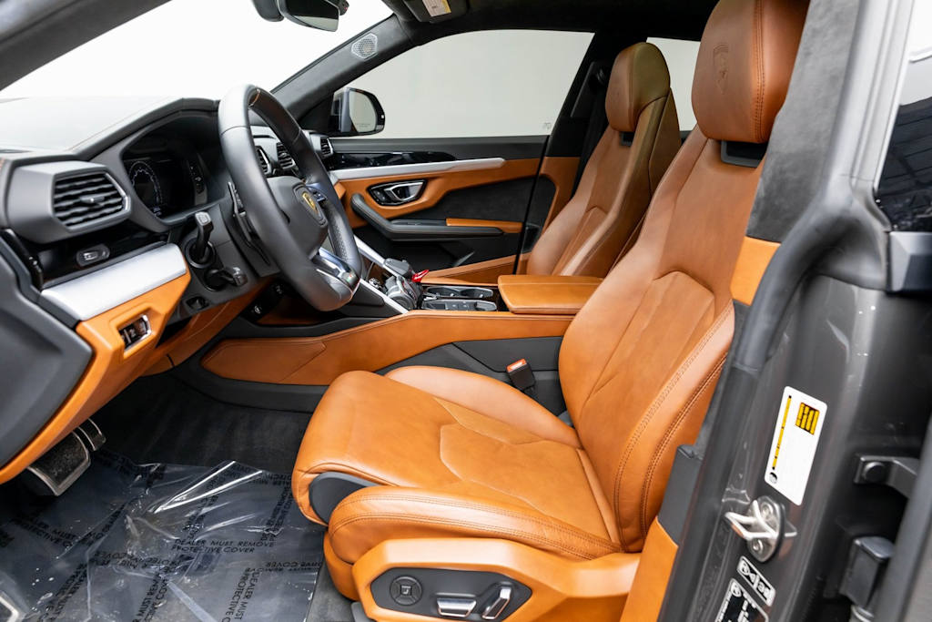 Thumbnail: 2022 Lamborghini Urus - 10