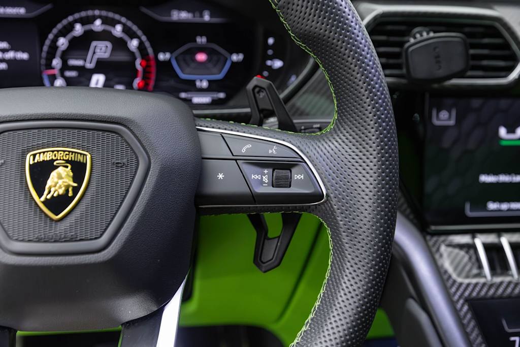 Thumbnail: 2022 Lamborghini Urus - 33