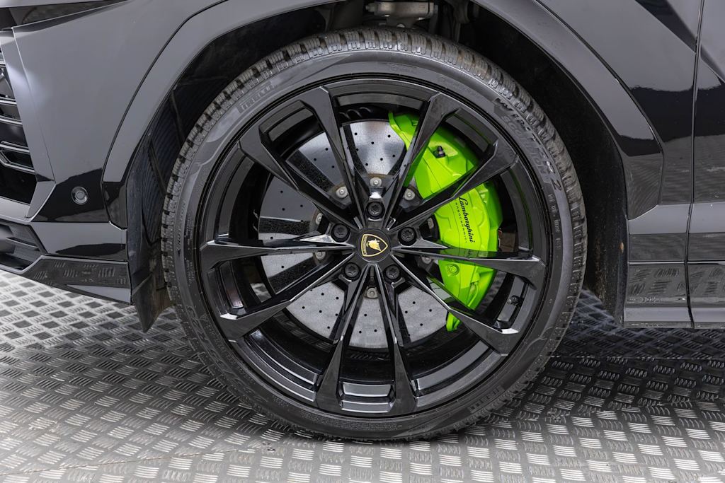 Thumbnail: 2022 Lamborghini Urus - 7