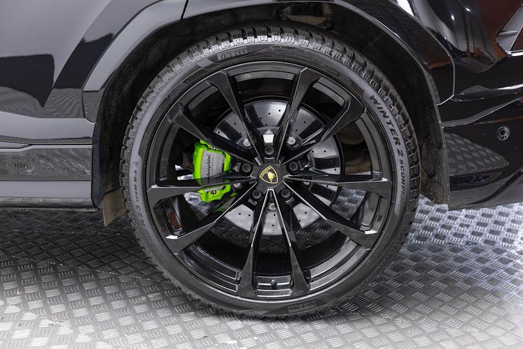 Thumbnail: 2022 Lamborghini Urus - 50