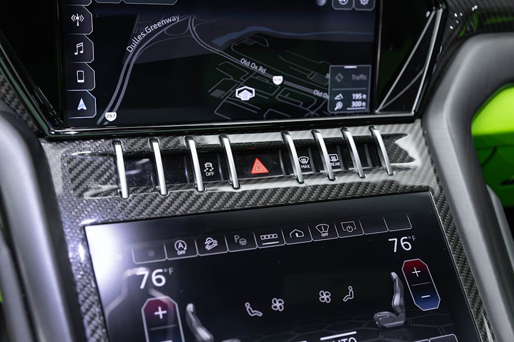 Thumbnail: 2022 Lamborghini Urus - 34