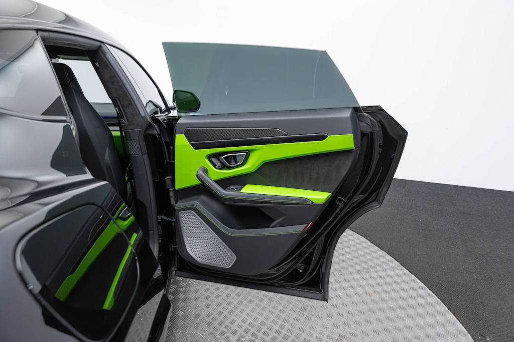 Thumbnail: 2022 Lamborghini Urus - 44