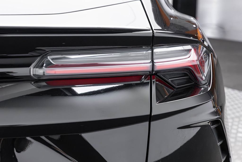Thumbnail: 2022 Lamborghini Urus - 56