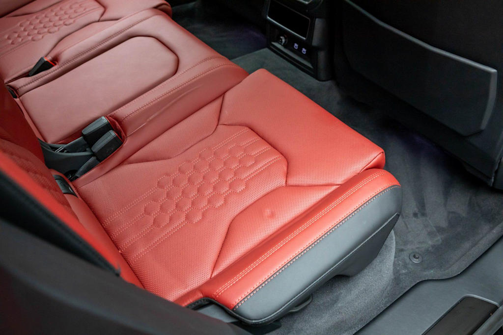 Thumbnail: 2023 Lamborghini Urus - 49