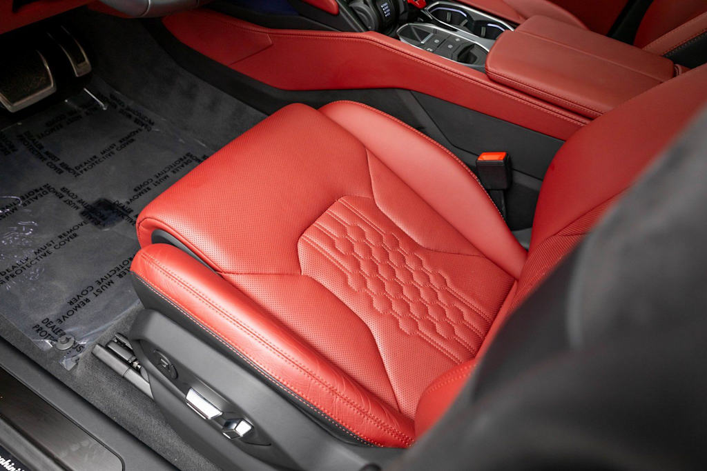 Thumbnail: 2023 Lamborghini Urus - 35