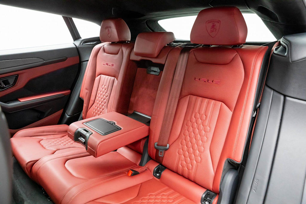 Thumbnail: 2023 Lamborghini Urus - 21