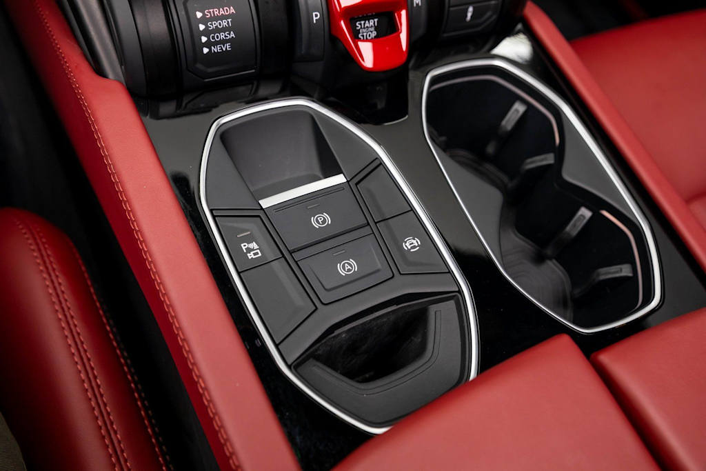 Thumbnail: 2023 Lamborghini Urus - 42