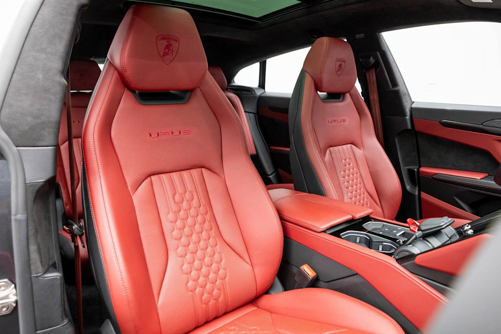 Thumbnail: 2023 Lamborghini Urus - 24