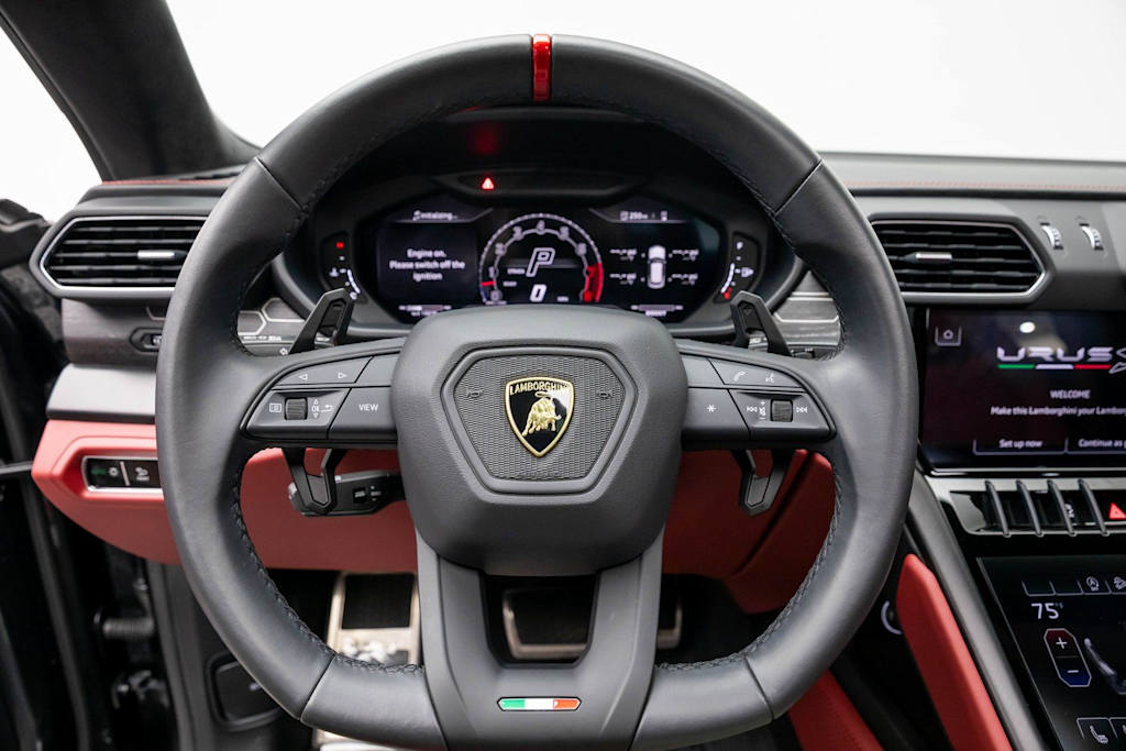 Thumbnail: 2023 Lamborghini Urus - 9