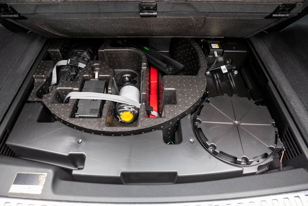 Thumbnail: 2023 Lamborghini Urus - 45