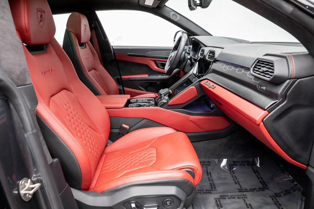 Thumbnail: 2023 Lamborghini Urus - 25