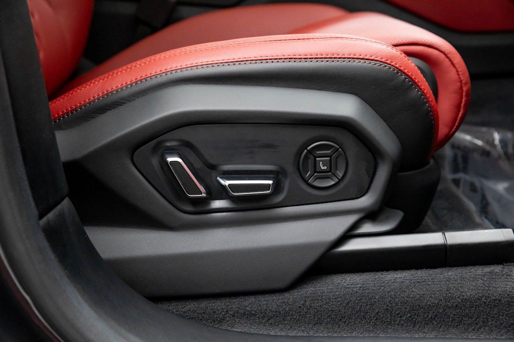 Thumbnail: 2023 Lamborghini Urus - 54