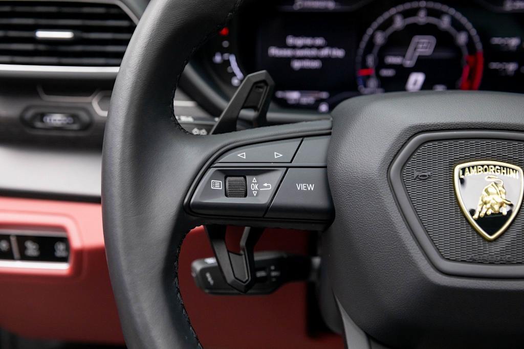 Thumbnail: 2023 Lamborghini Urus - 37