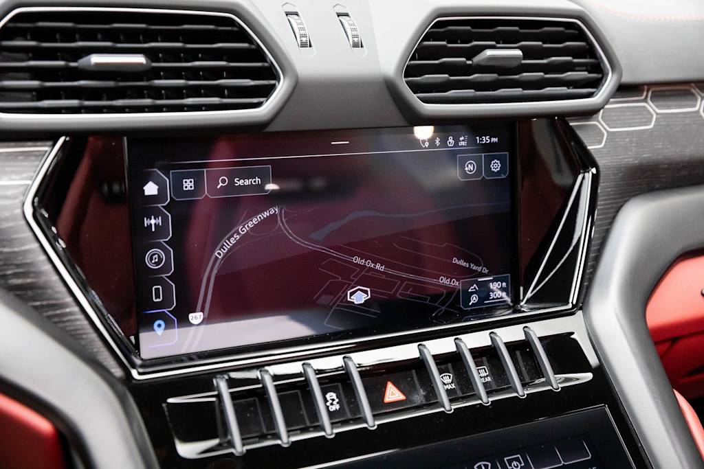 Thumbnail: 2023 Lamborghini Urus - 26