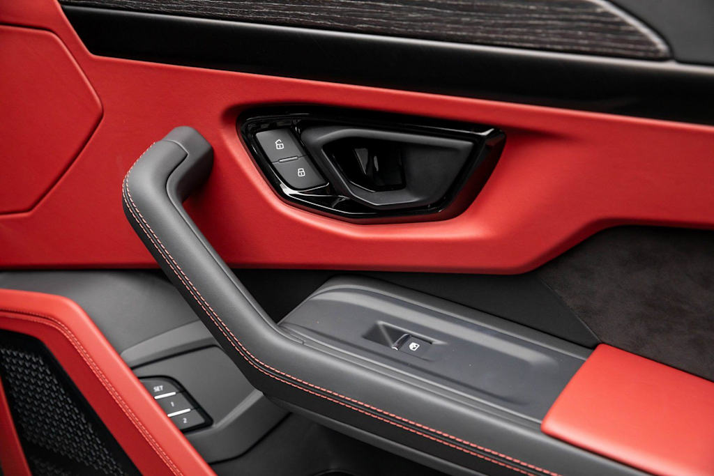 Thumbnail: 2023 Lamborghini Urus - 51