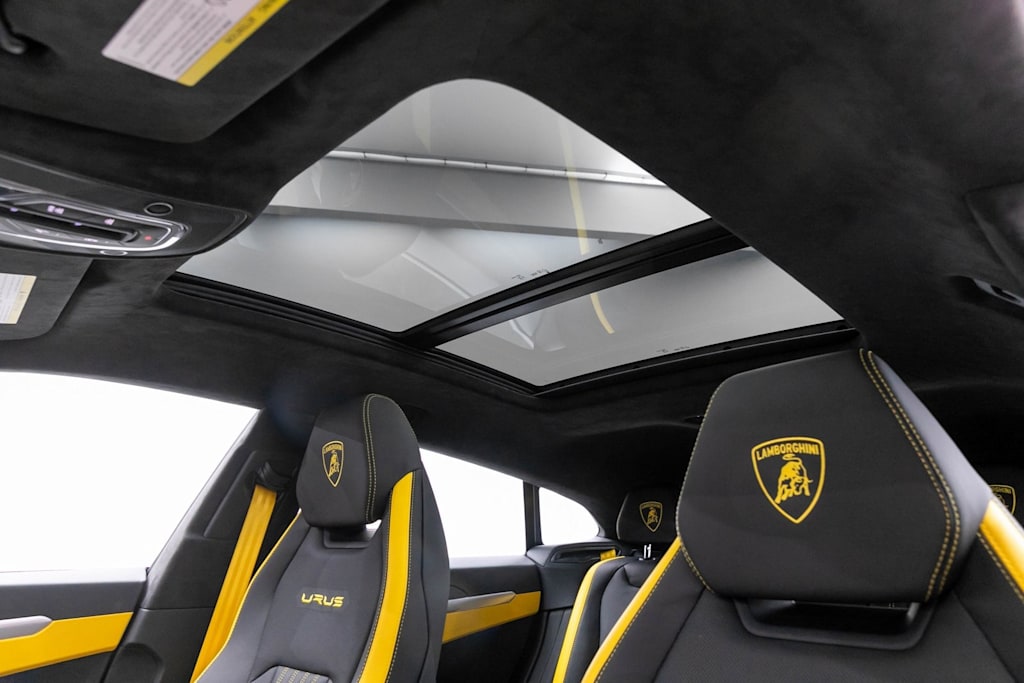 Thumbnail: 2024 Lamborghini Urus - 69