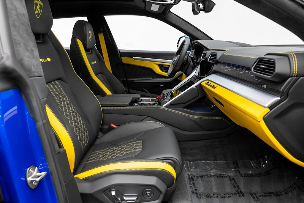 Thumbnail: 2024 Lamborghini Urus - 24