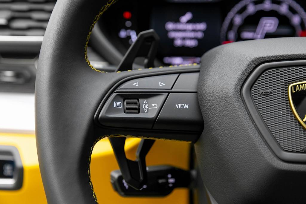 Thumbnail: 2024 Lamborghini Urus - 36