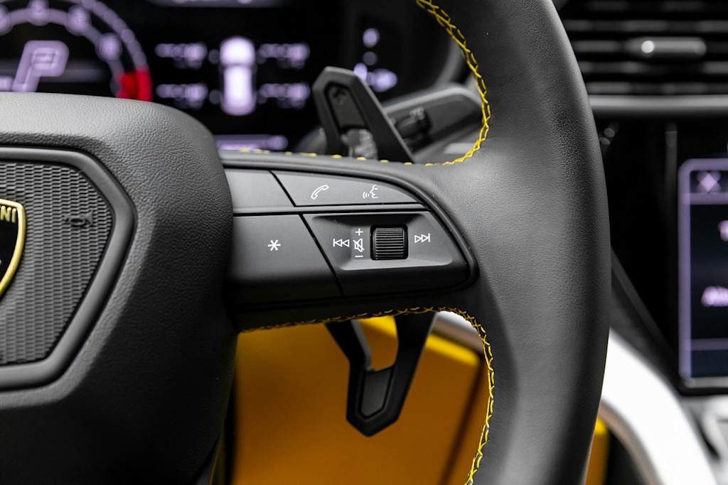 Thumbnail: 2024 Lamborghini Urus - 37