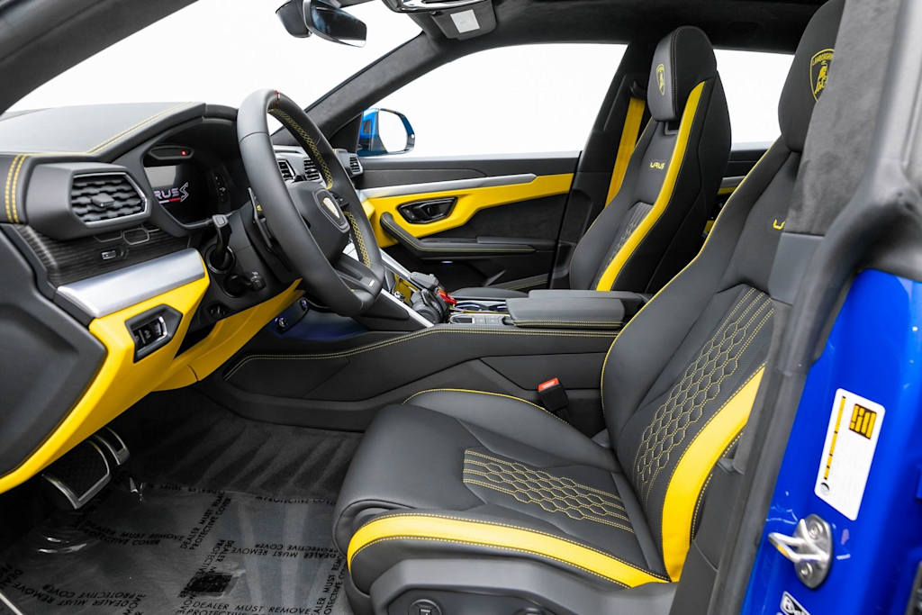 Thumbnail: 2024 Lamborghini Urus - 10
