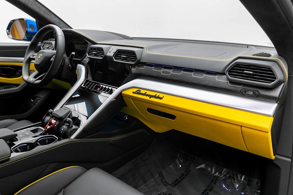 Thumbnail: 2024 Lamborghini Urus - 13