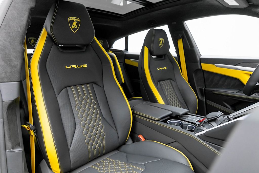 Thumbnail: 2024 Lamborghini Urus - 23