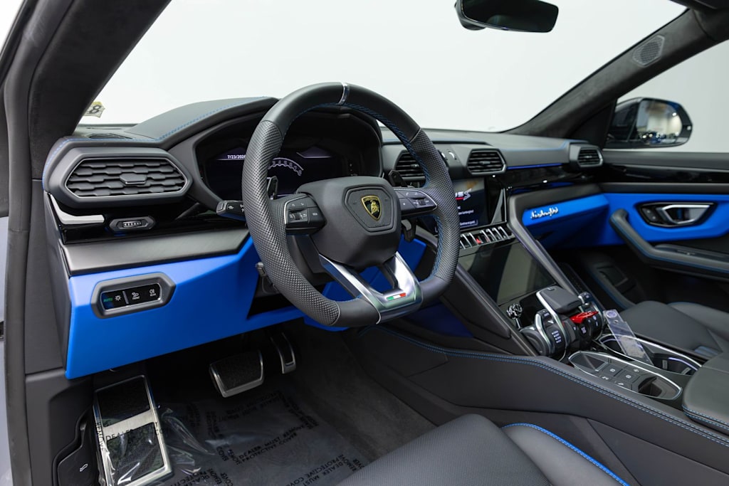 Thumbnail: 2024 Lamborghini Urus - 2