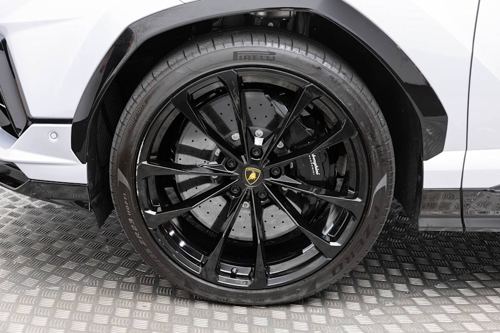 Thumbnail: 2024 Lamborghini Urus - 6