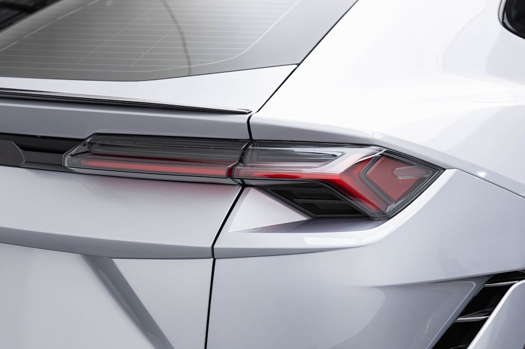 Thumbnail: 2024 Lamborghini Urus - 60
