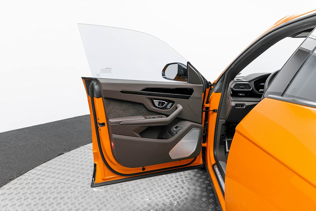 2024 Lamborghini Urus S 23
