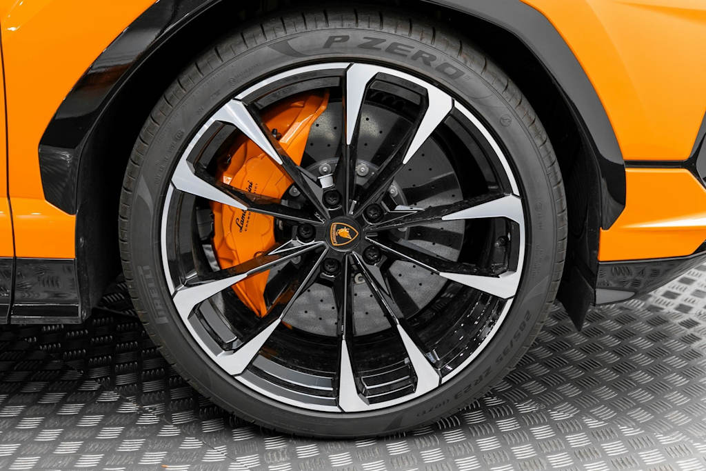 2024 Lamborghini Urus S 55