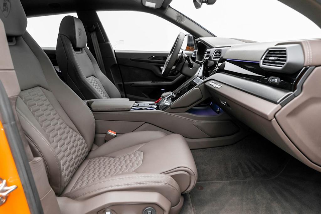 2024 Lamborghini Urus S 11