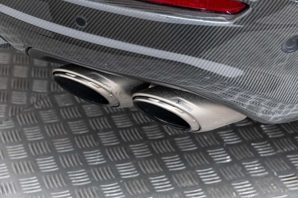 Thumbnail: 2023 Lamborghini Urus - 70