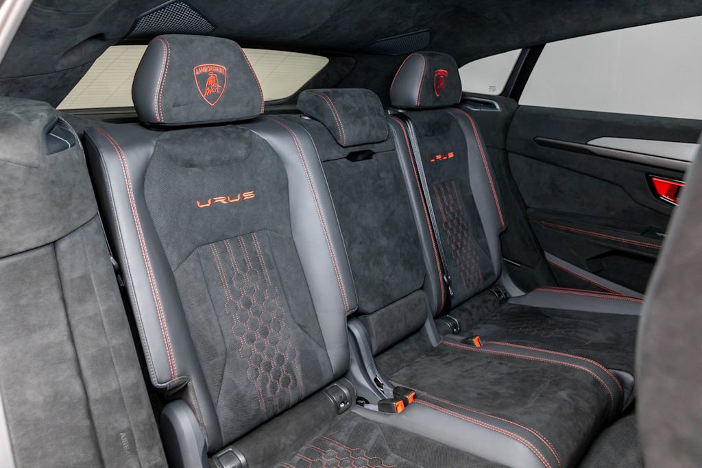 Thumbnail: 2023 Lamborghini Urus - 64